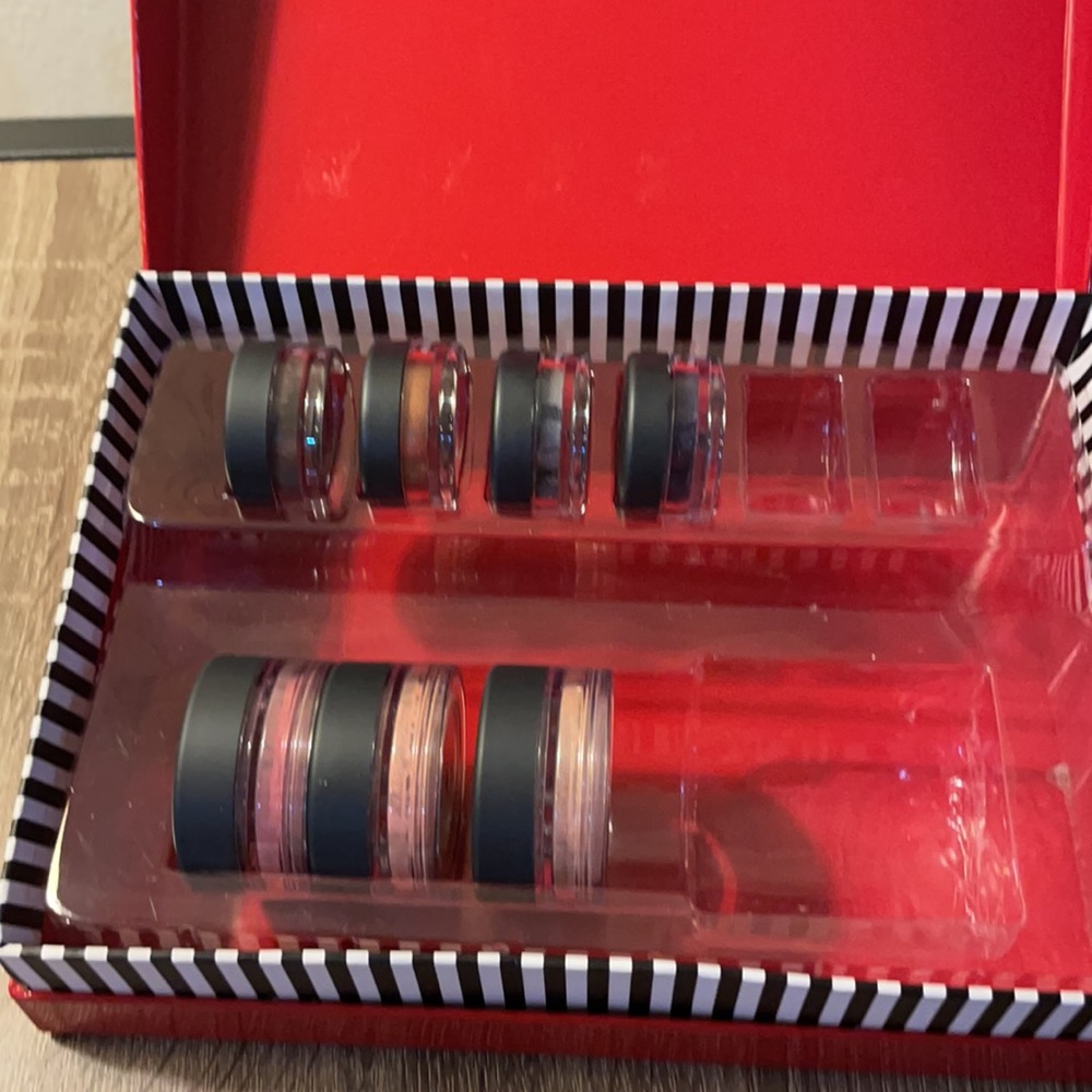 Bare Minerals eye shadow and blush.